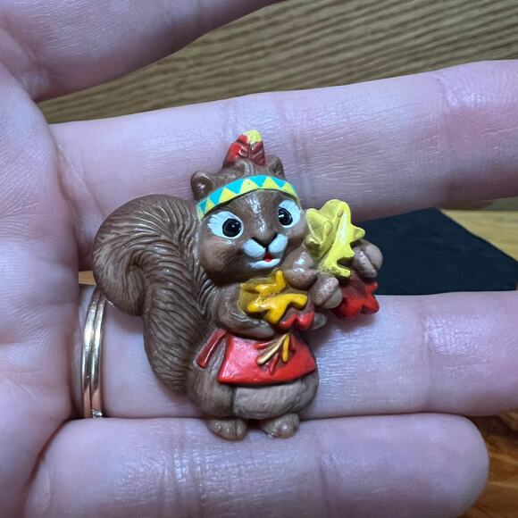 Vintage Hallmark Cards Brooch Lapel Pin Fall Harvest Basket Squirrel Leprechaun - Picture 3 of 11